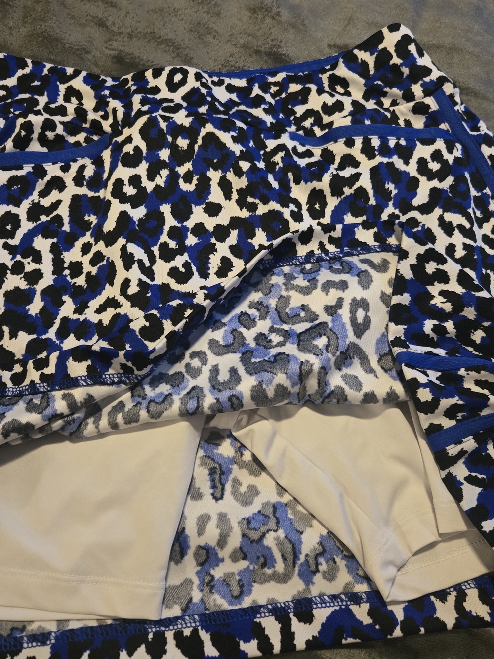 Set Tail Blue and Black Leopard Mini Skirt And Top - Picture 6 of 12